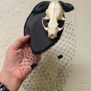 Mink skull vintage hat